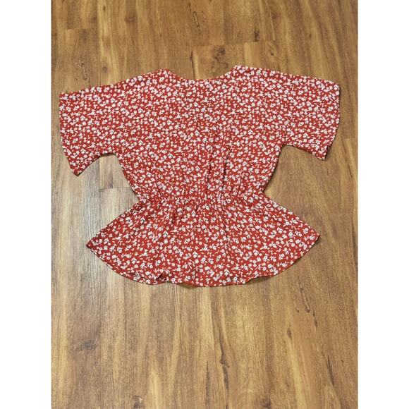 EUC! Sienna Sky Short Sleeve V-Neck Top - Small - Red & White - Picture 4 of 4